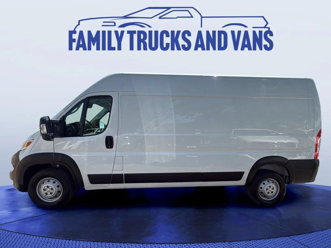 Used 2023 RAM ProMaster 2500 FWD image 2