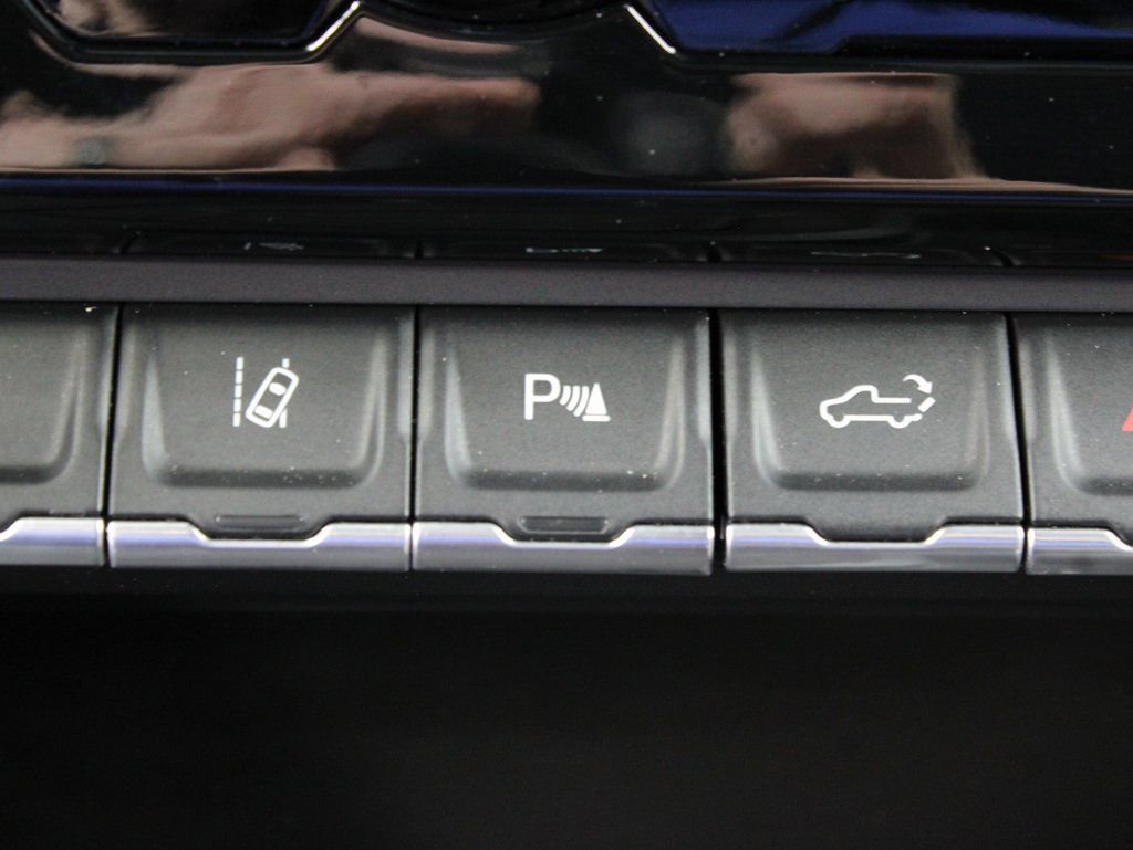 Used 2024 GMC Sierra 2500 Denali w/ Technology Package image 71