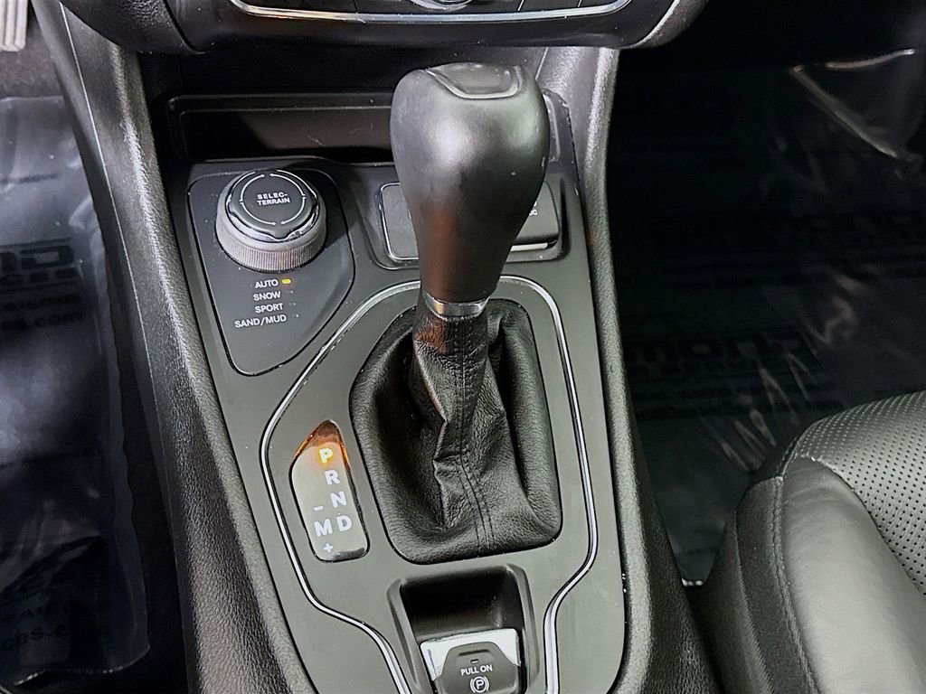 Used 2021 Jeep Cherokee Latitude Lux image 10