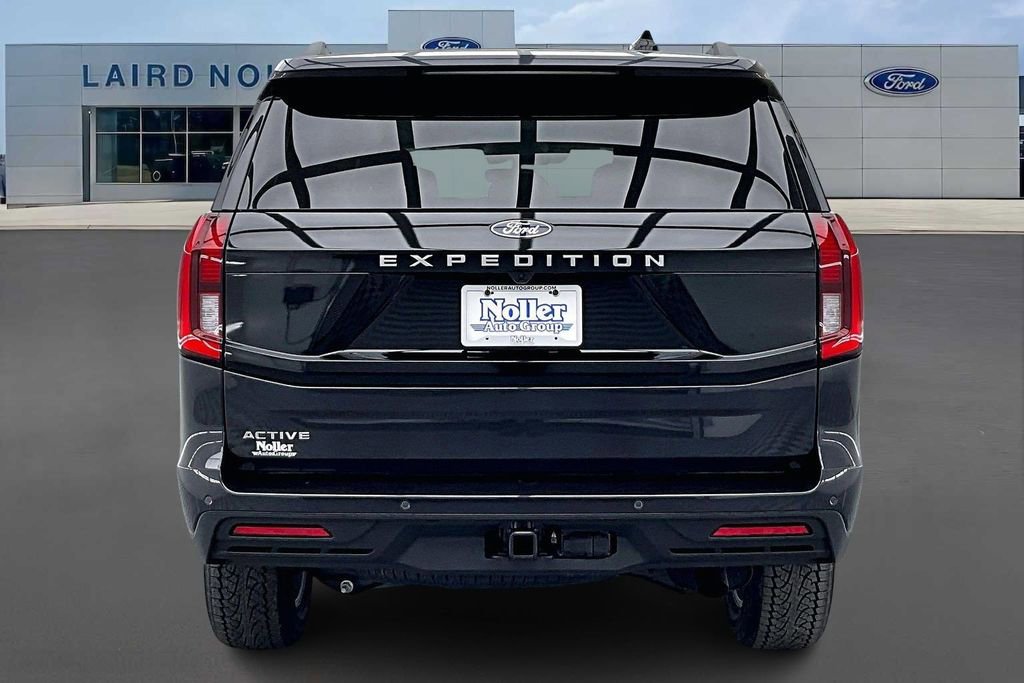New 2026 Ford Expedition Active AWD/4WD image 4