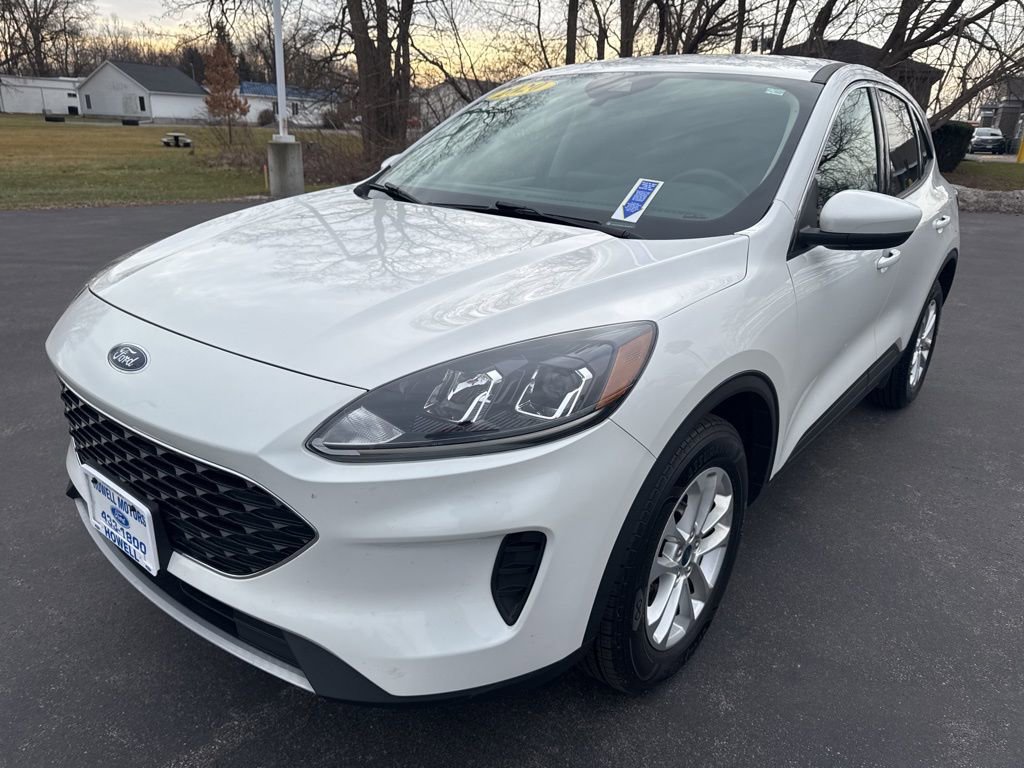 Used 2020 Ford Escape SE image 3