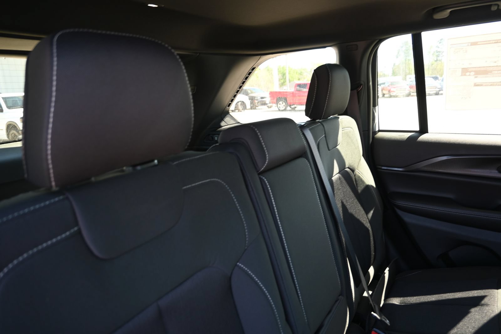 New 2026 Jeep Grand Cherokee Laredo X AWD/4WD image 22