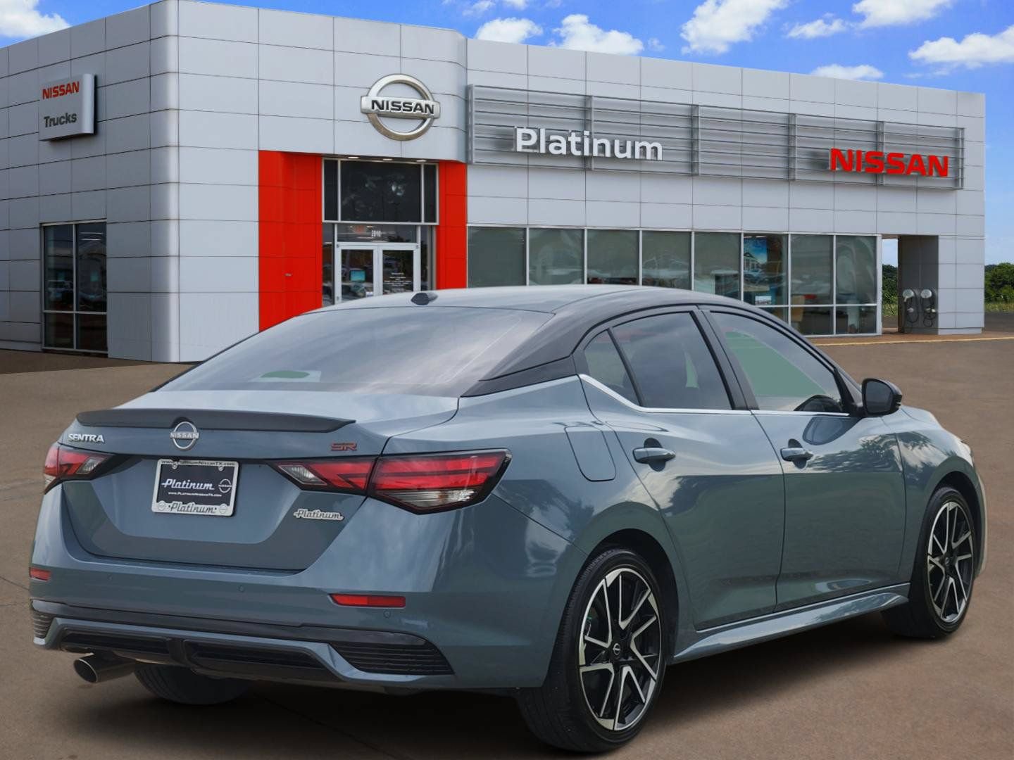 Certified 2025 Nissan Sentra SR FWD image 4