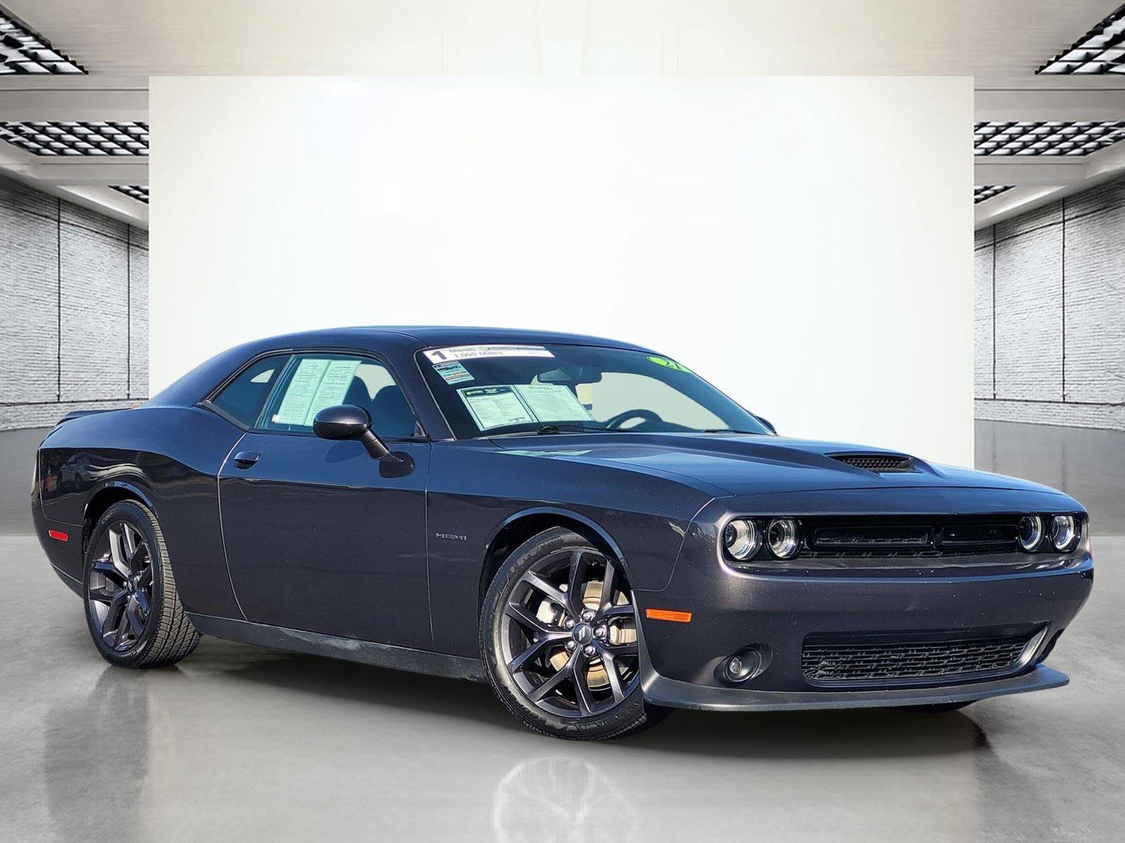 Used 2021 Dodge Challenger R/T w/ Blacktop Package RWD image 2