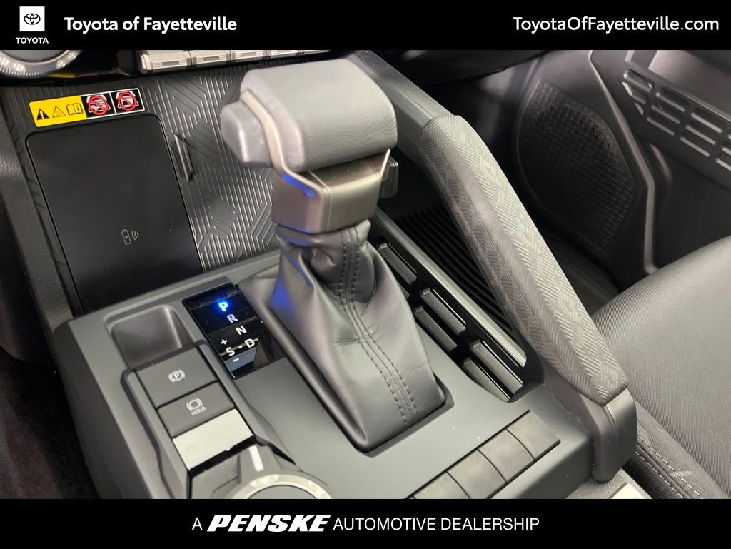 Certified 2025 Toyota Tacoma SR5 w/ SR5 Upgrade Package AWD/4WD image 25