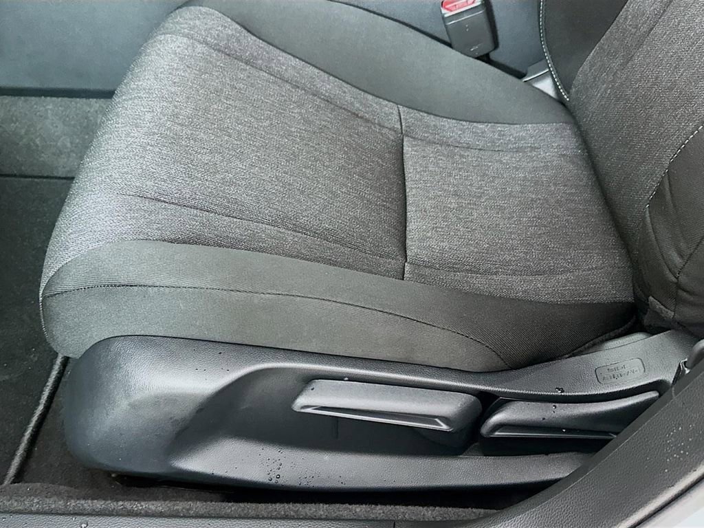 Certified 2025 Honda Accord LX image 9