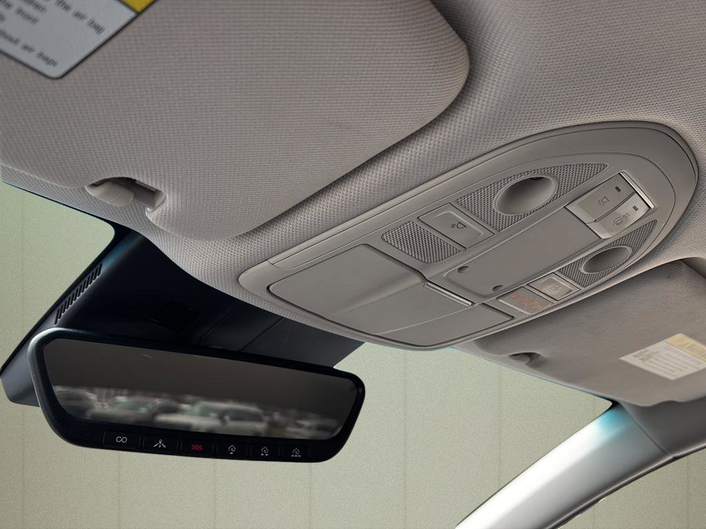 Used 2022 Genesis G70 3.3T image 34