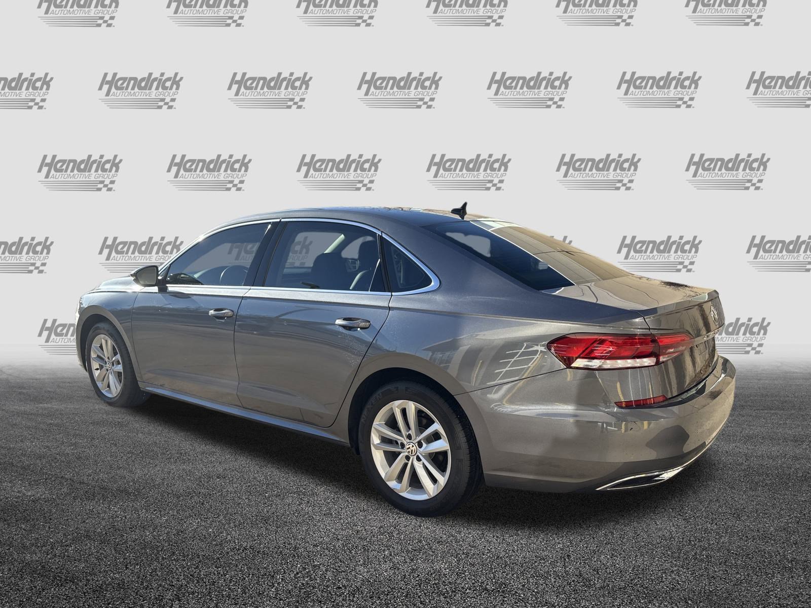 Used 2020 Volkswagen Passat 2.0T SE image 8