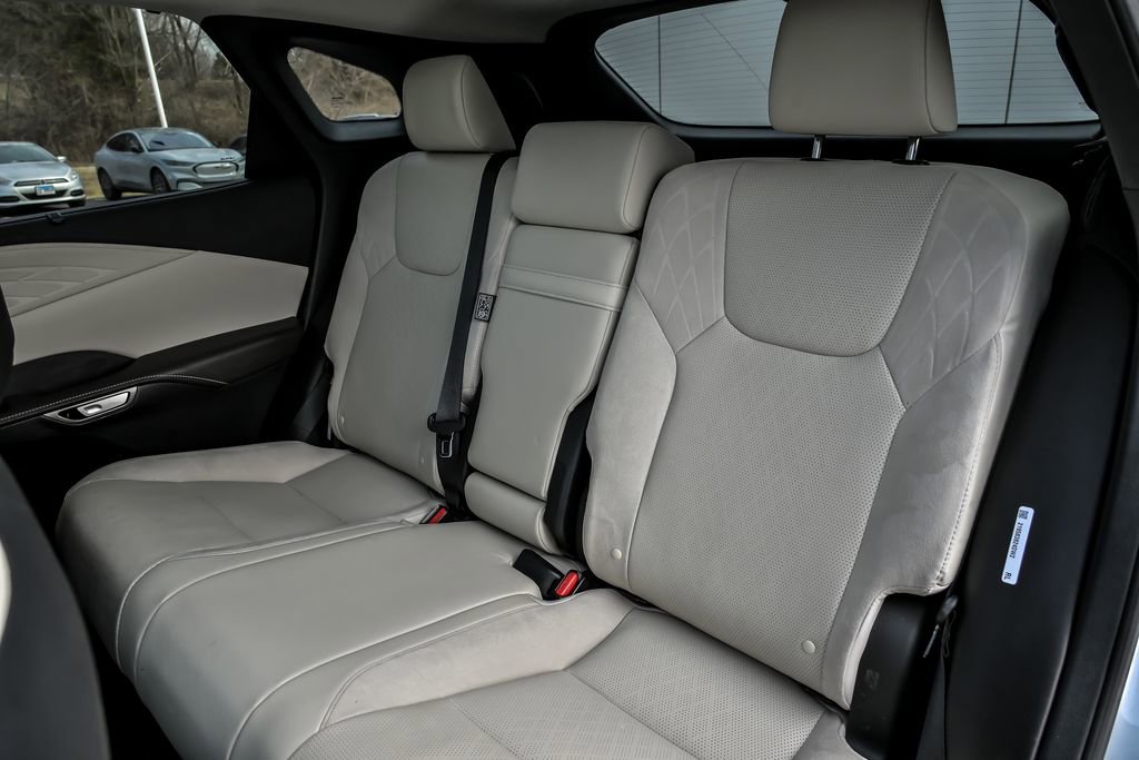 Used 2023 Lexus RX 350 350 Luxury w/ Cold Area Package image 16