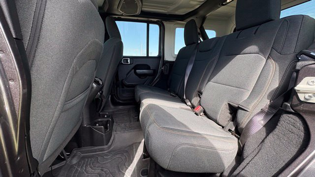 Used 2024 Jeep Wrangler Unlimited Sport AWD/4WD image 9