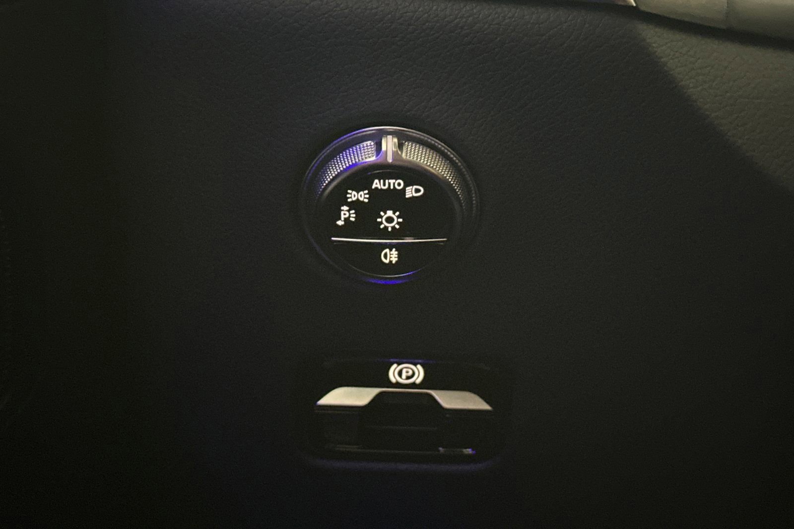 Certified 2026 Mercedes-Benz GLC 300 4MATIC image 37