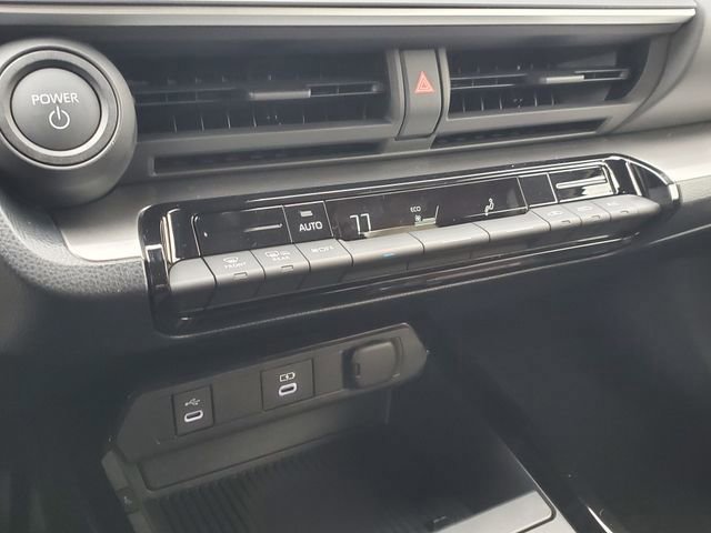 New 2026 Toyota Prius LE image 28