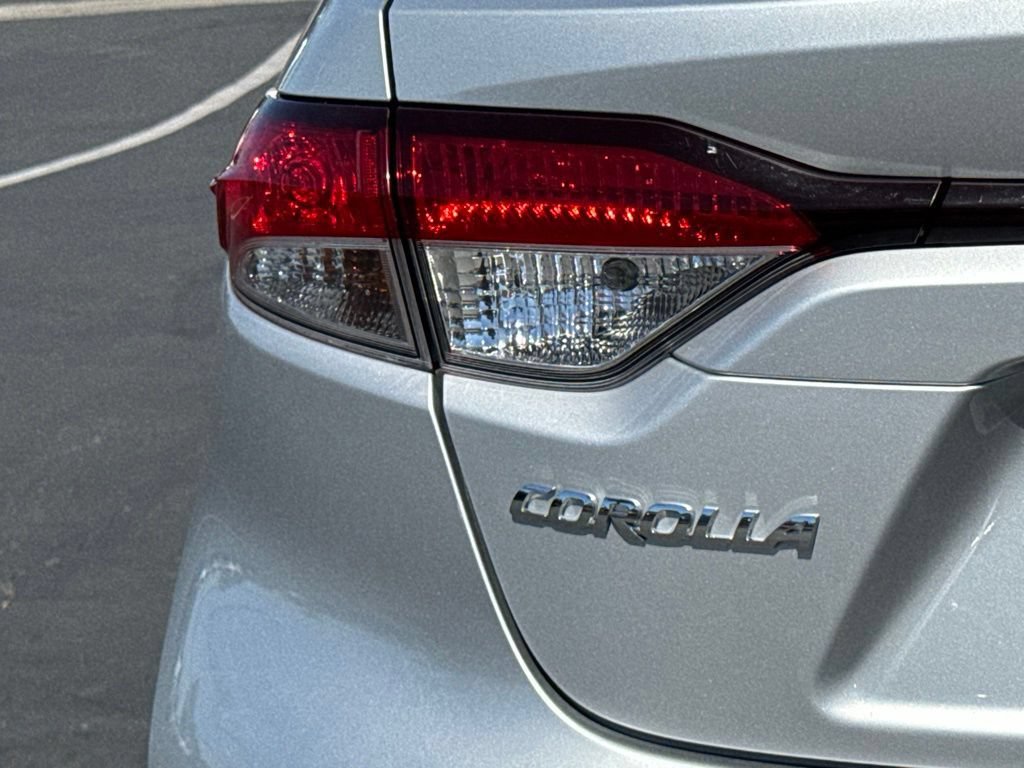 Certified 2021 Toyota Corolla LE FWD image 12