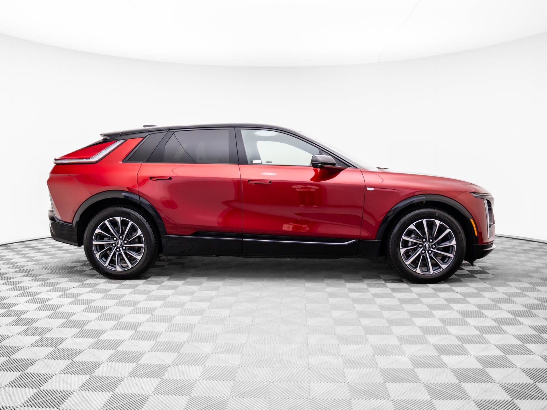 New 2026 Cadillac Lyriq Sport AWD/4WD image 7