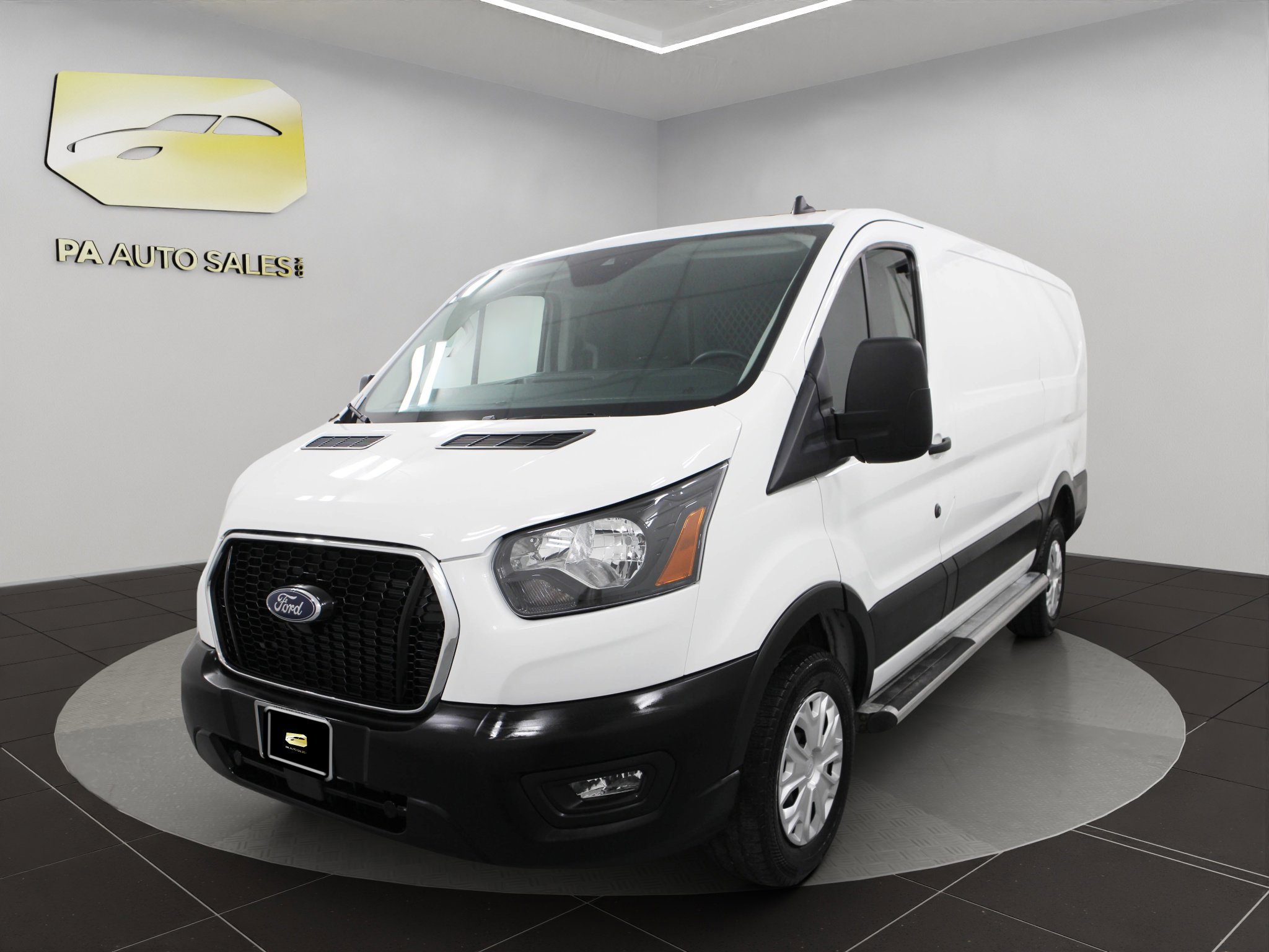 Used 2024 Ford Transit 250 Low Roof w/ Exterior Upgrade Package image 3