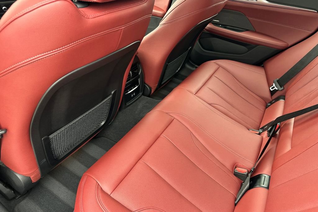 Used 2023 BMW i4 eDrive40 image 12