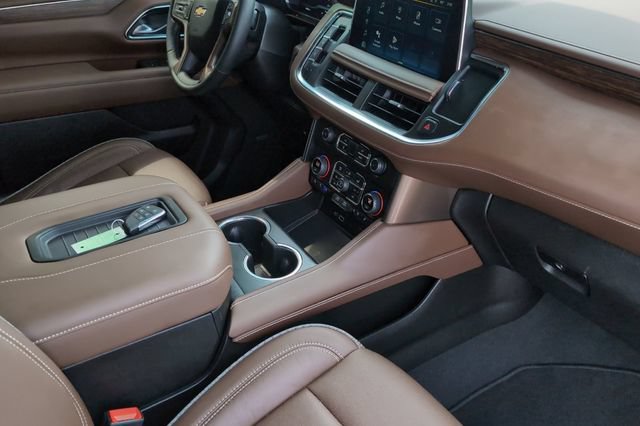 Used 2023 Chevrolet Suburban High Country AWD/4WD image 18