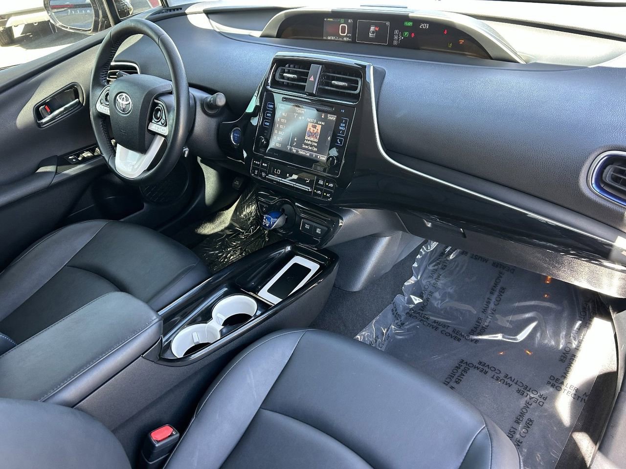 Used 2016 Toyota Prius Three Touring w/ Preferred Accessory Package FWD image 9