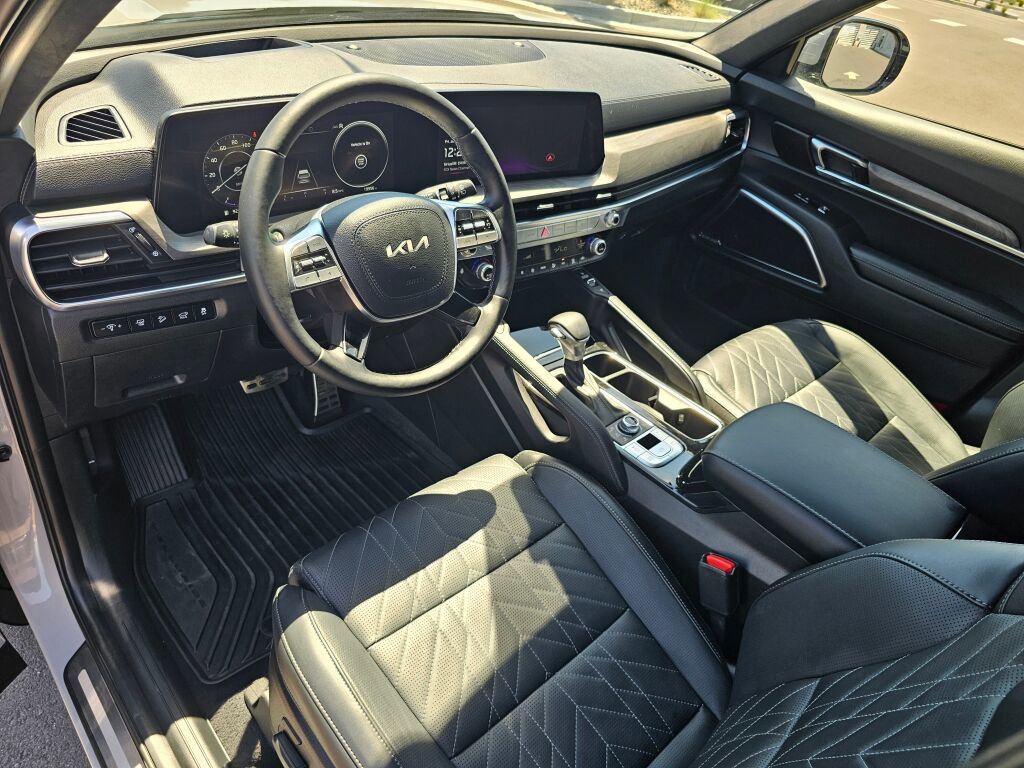 Used 2024 Kia Telluride SX Prestige X-Pro AWD/4WD image 2