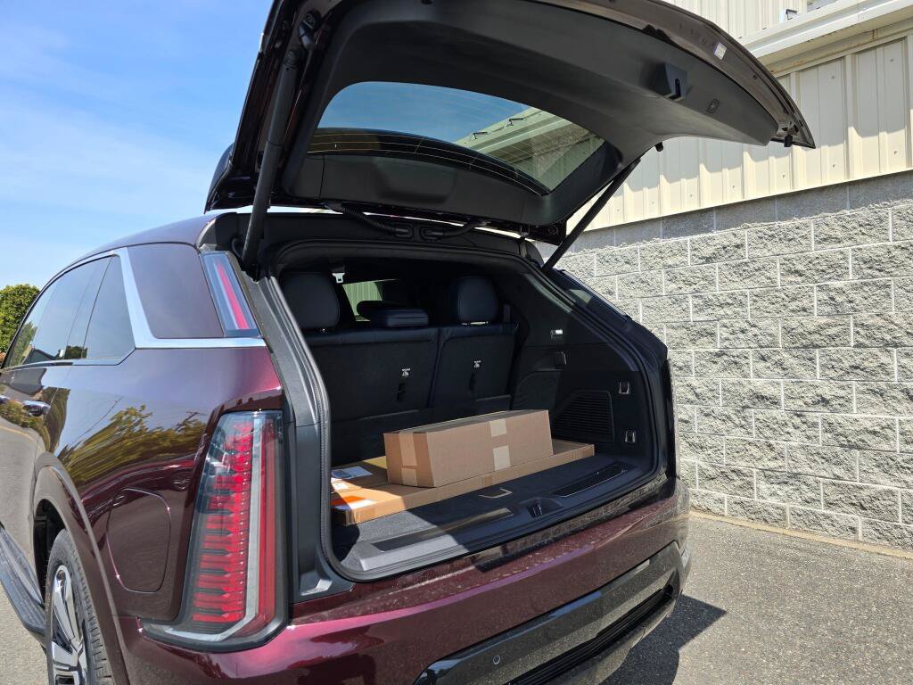 New 2025 Cadillac Escalade IQ Luxury 2 AWD/4WD image 17