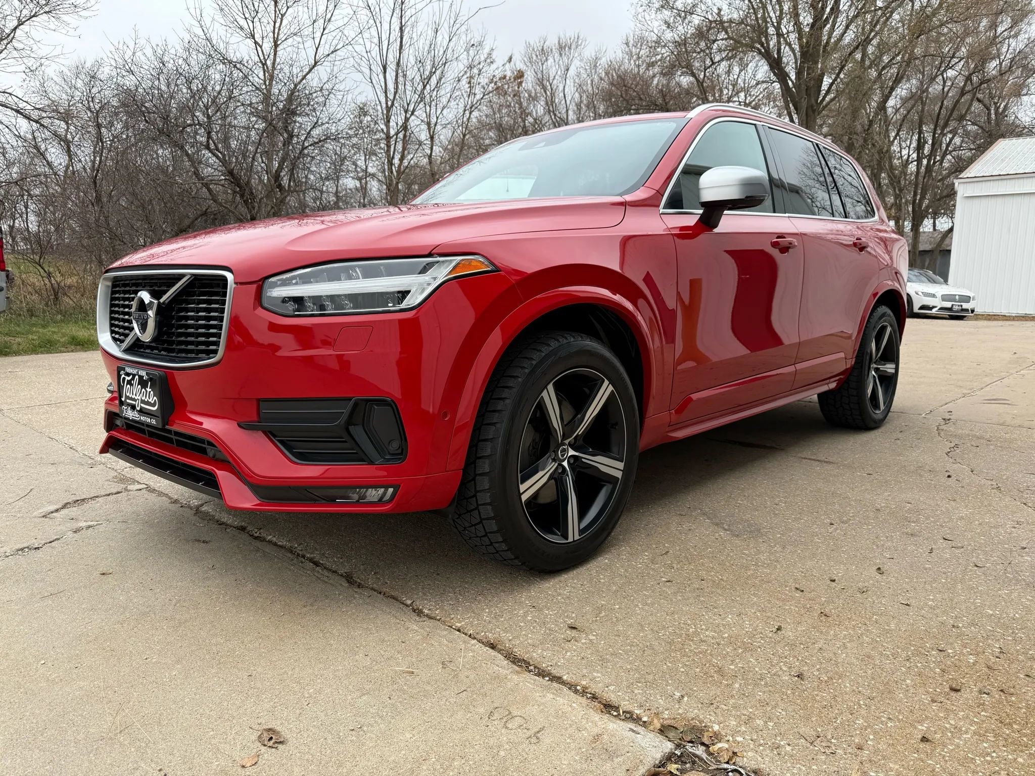 Used 2017 Volvo XC90 T6 R-Design w/ Vision Package image 4