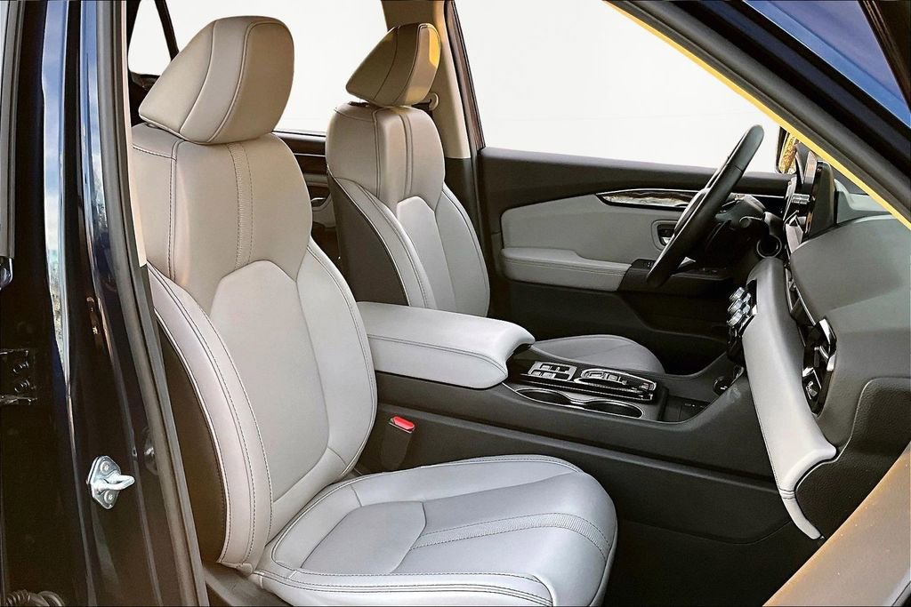 Used 2025 Honda Pilot EX-L image 22