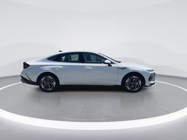 New 2026 Hyundai Sonata SEL FWD image 9
