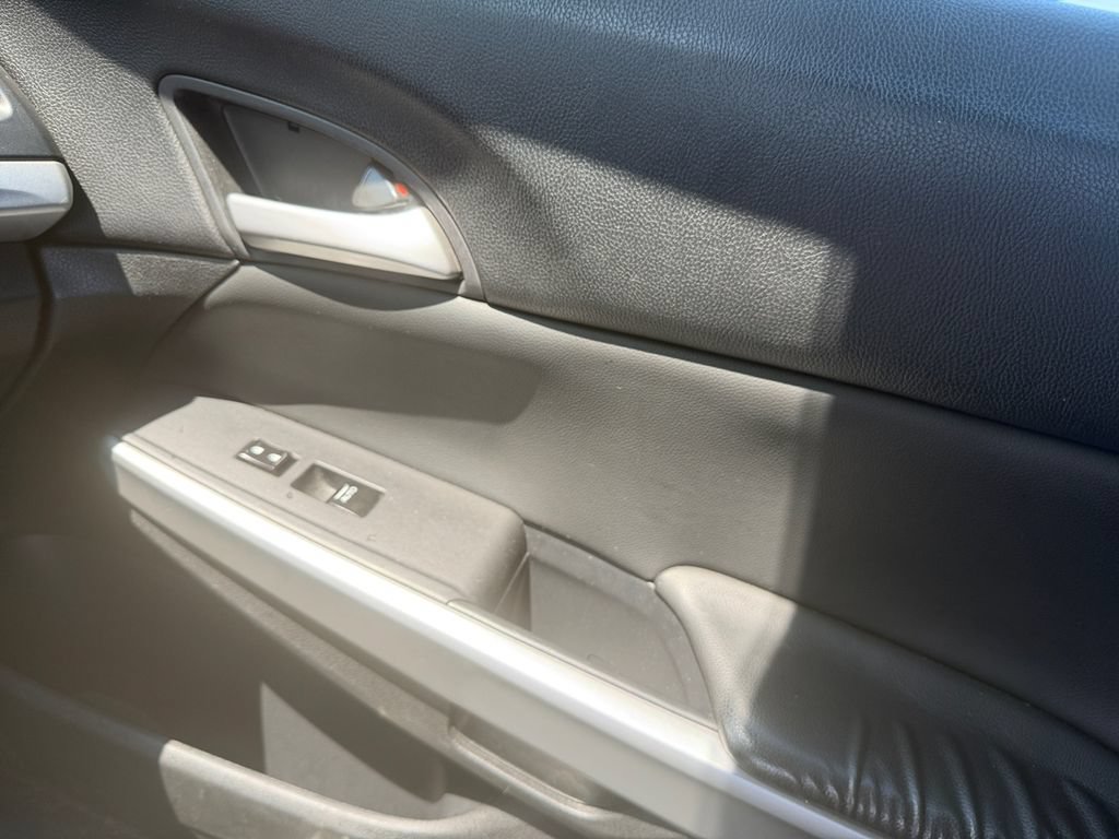 Used 2013 Honda Crosstour EX image 34