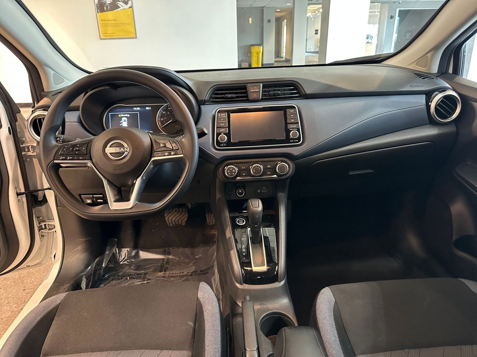 Used 2025 Nissan Versa SV image 32