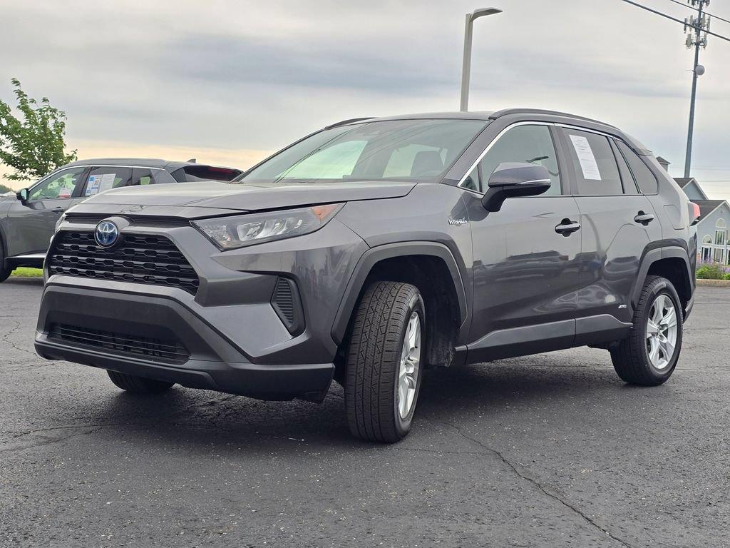 Used 2020 Toyota RAV4 LE AWD/4WD image 4