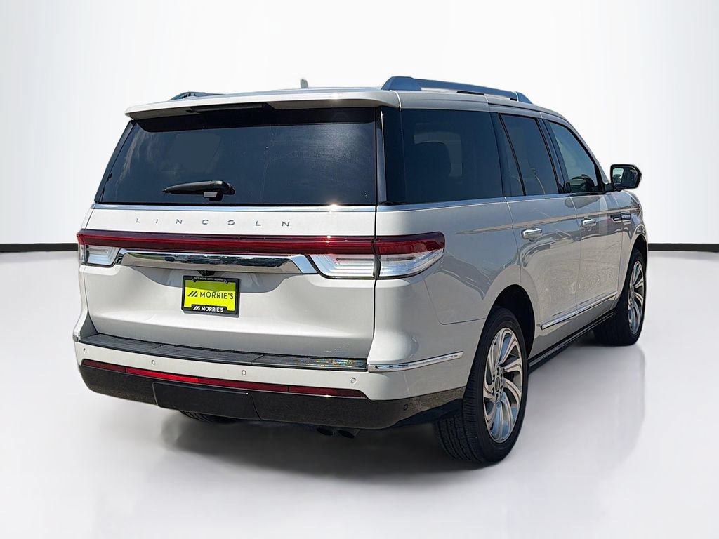 Used 2023 Lincoln Navigator Reserve AWD/4WD image 5