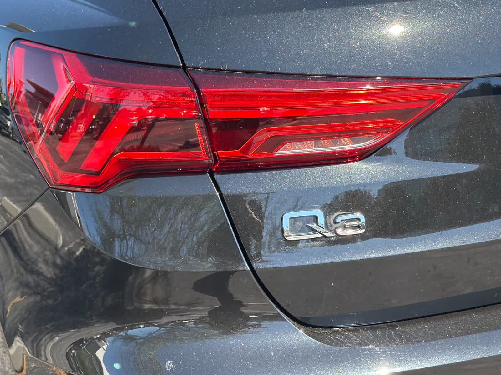 Used 2023 Audi Q3 2.0T Premium w/ Convenience Package AWD/4WD image 28