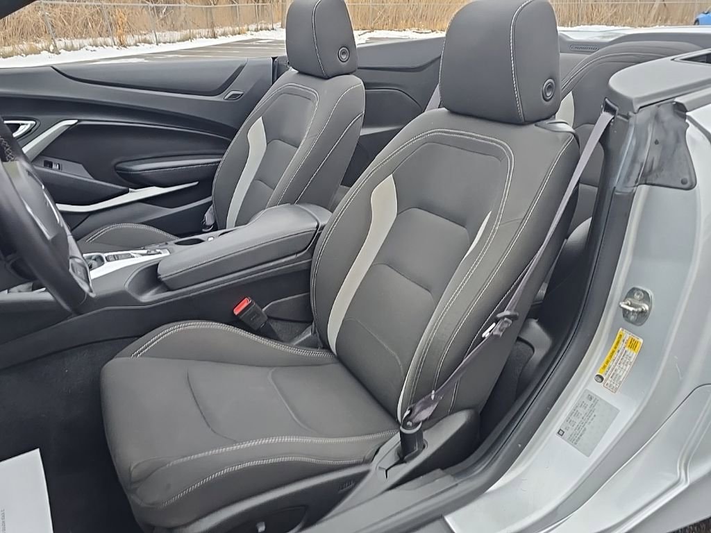 Used 2017 Chevrolet Camaro SS image 15