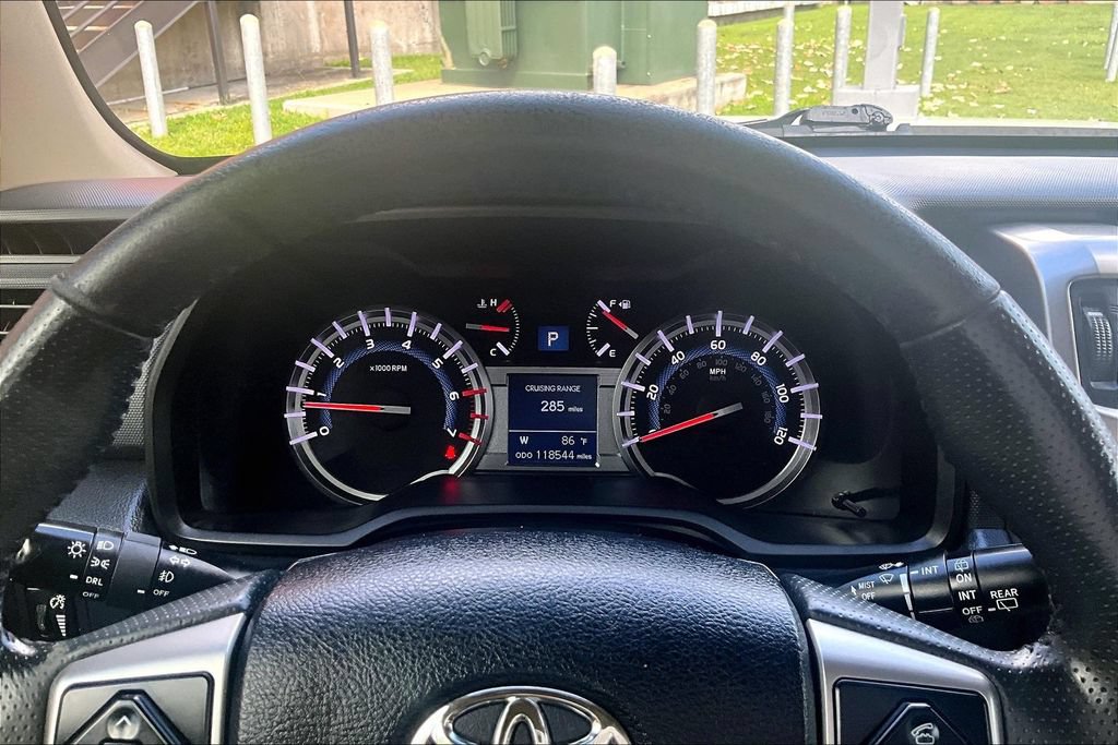 Used 2017 Toyota 4Runner SR5 RWD image 30