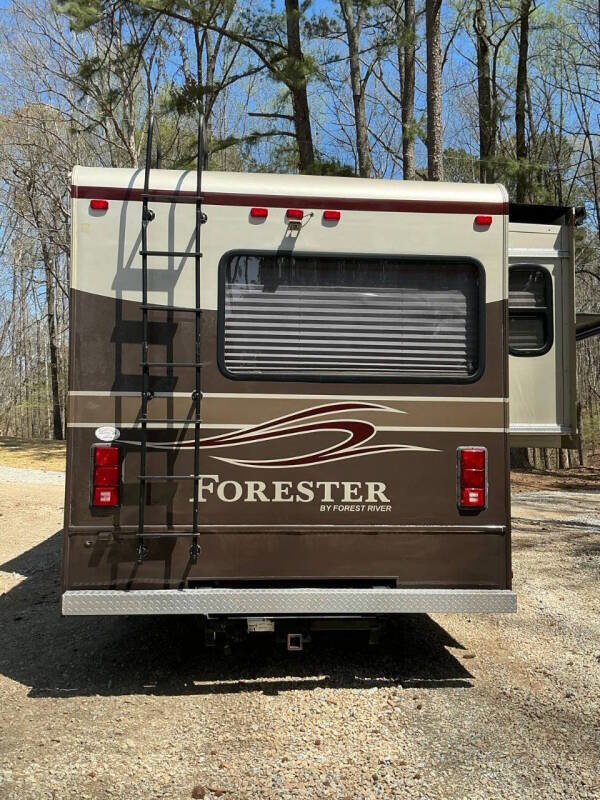 Used 2012 Ford E-450 and Econoline 450 Super Duty w/ Motorhome Prep Pkg image 13