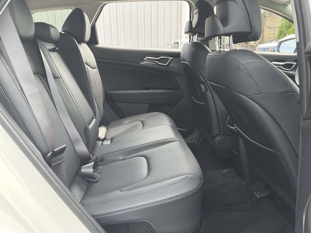 Used 2023 Kia Sportage EX AWD/4WD image 17