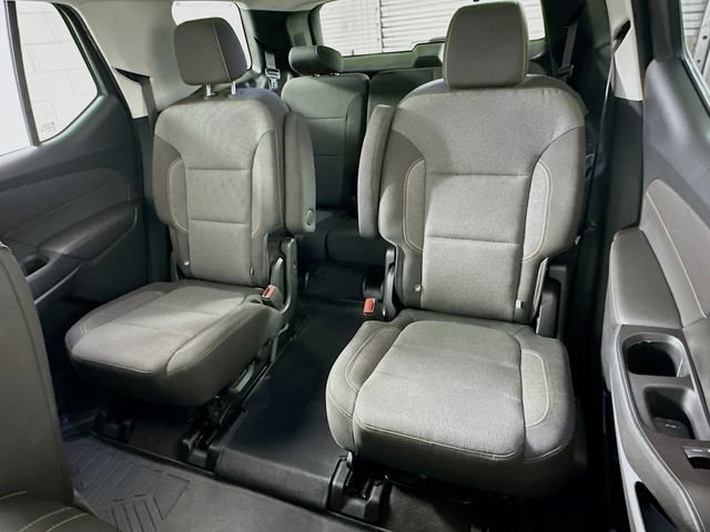 Used 2020 Chevrolet Traverse LT FWD image 11