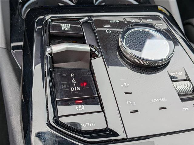 Used 2026 BMW 530i xDrive w/ Premium Package image 12