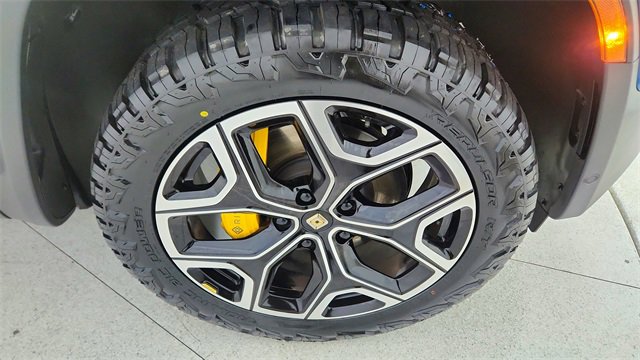 Used 2024 Rivian R1S Launch Edition image 58