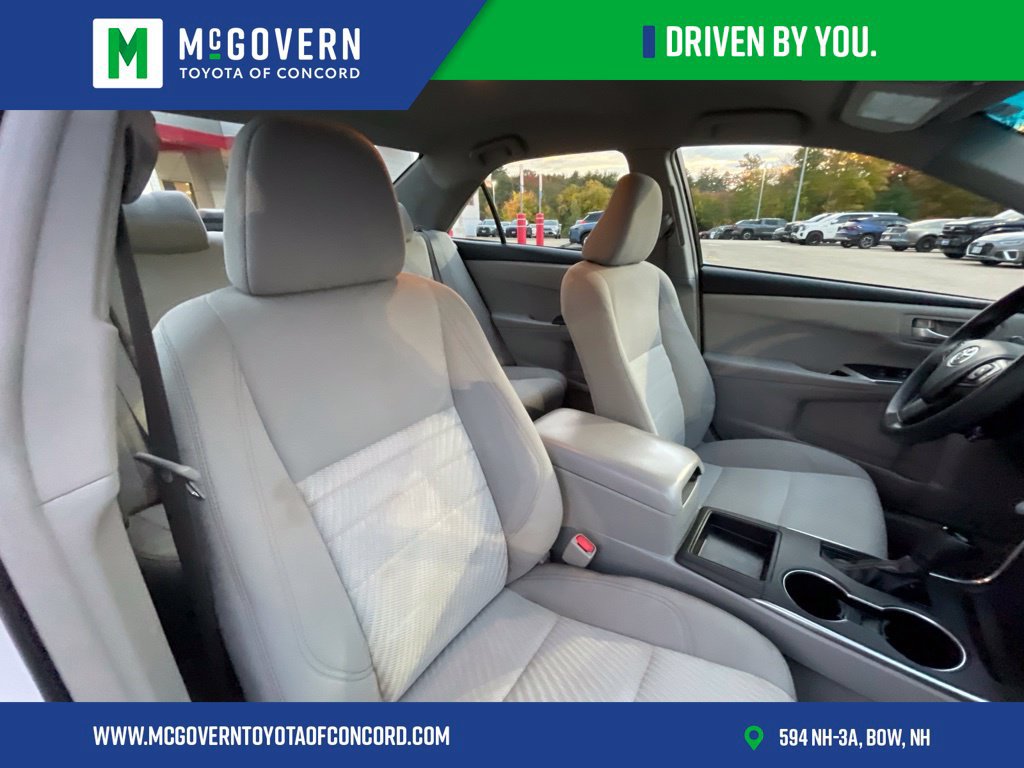 Used 2017 Toyota Camry LE FWD image 23