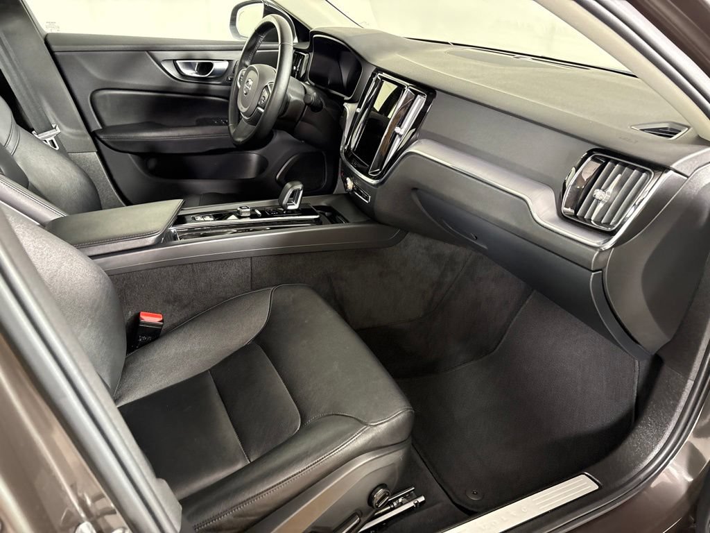 Used 2024 Volvo S60 B5 Core FWD image 17
