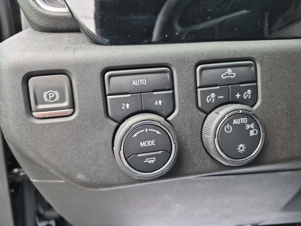 Used 2024 Chevrolet Silverado 1500 LT AWD/4WD image 24