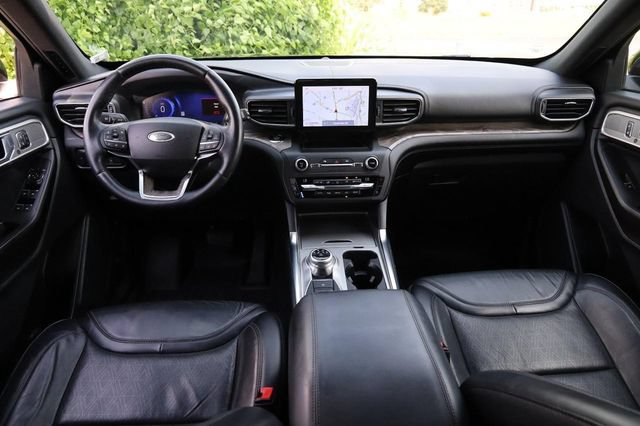 Used 2020 Ford Explorer Platinum AWD/4WD image 24