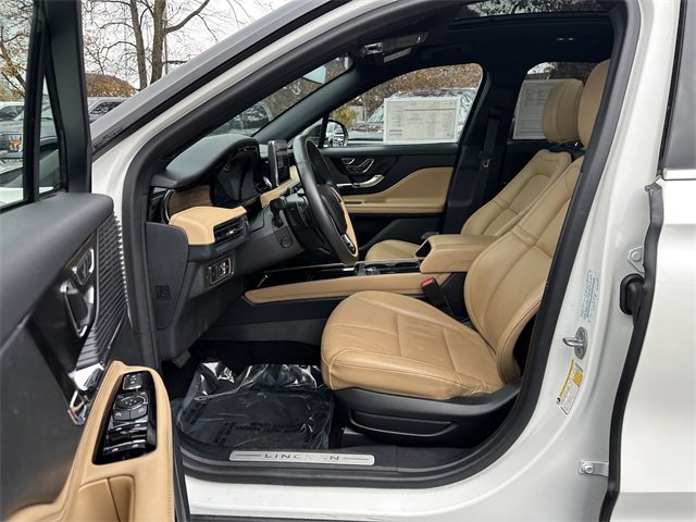 Certified 2022 Lincoln Corsair Reserve w/ Equipment Group 201A image 19