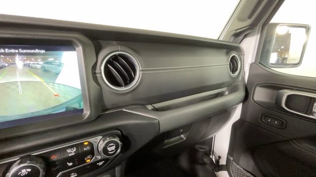 Used 2023 Jeep Wrangler Unlimited Sahara w/ Cold Weather Group AWD/4WD image 34