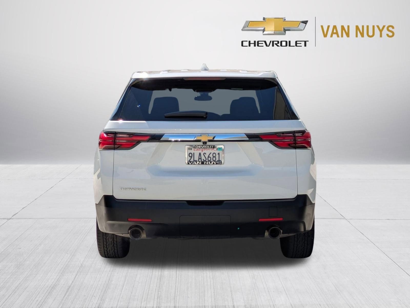 Used 2023 Chevrolet Traverse LS FWD image 6