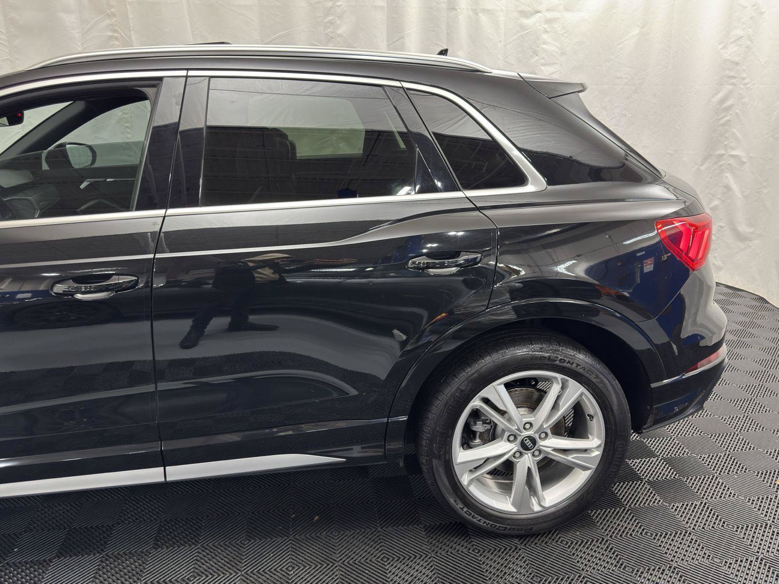 Used 2022 Audi Q3 2.0T Premium w/ Convenience Package AWD/4WD image 7