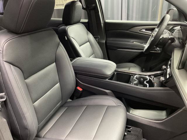 New 2026 Chevrolet Traverse LT w/ Sun and Wheel Package AWD/4WD image 18