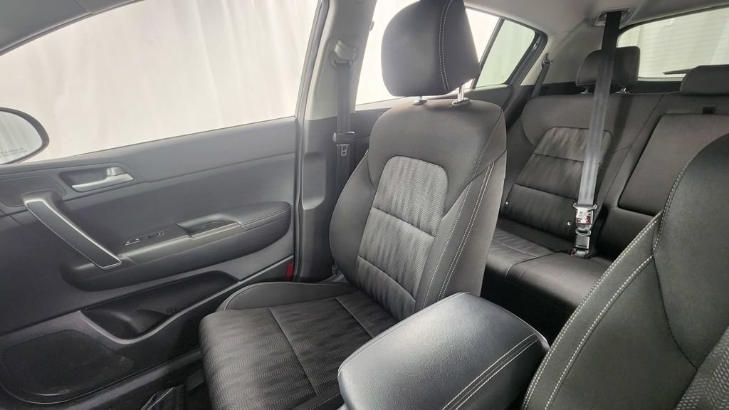 Used 2021 Kia Sportage LX FWD image 13