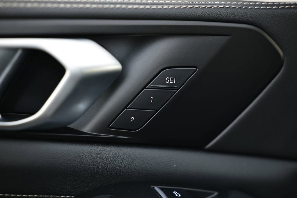 Certified 2024 BMW X5 xDrive40i w/ M Sport Package image 17